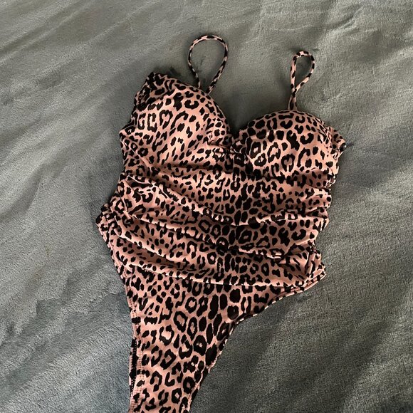 SHEIN, Leopard Print, Ruched, One Piece, High Leg, Cheeky Swimsuit - Picture 2 of 8